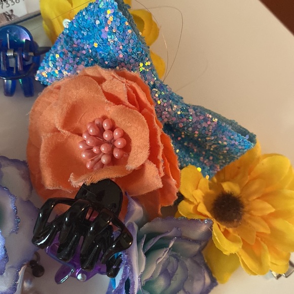 Gift package great for ages 11-15! - Picture 5 of 11